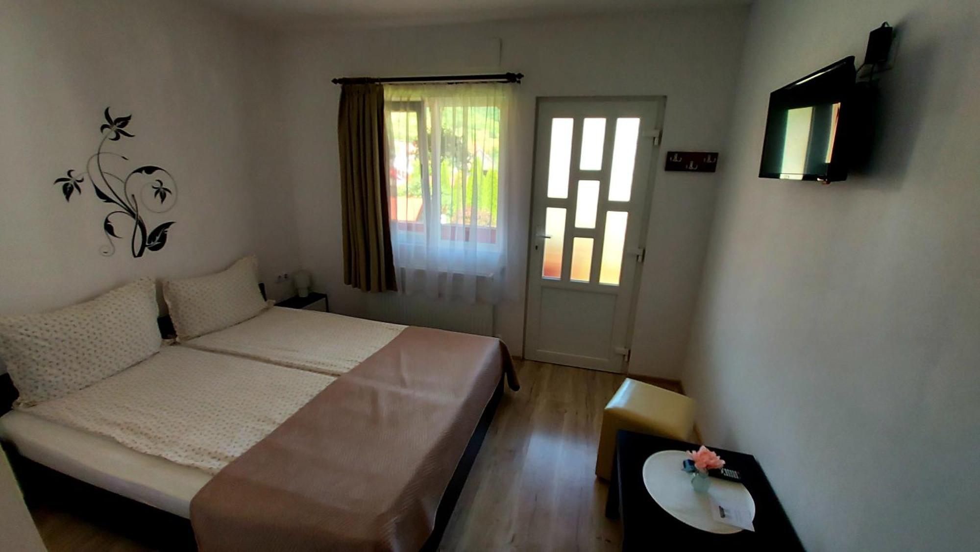Anna Vendeghaz Hotel Parajd Kültér fotó